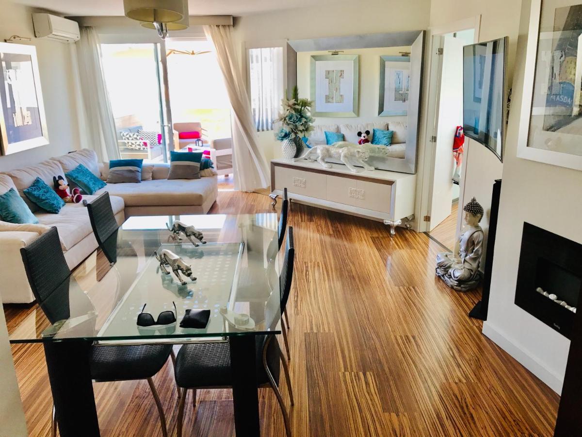 דירות בנאלמדנה Luxury Apartament In Marina מראה חיצוני תמונה